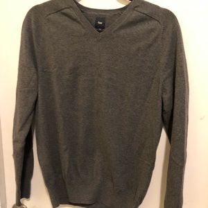 Gap V-Neck Sweater